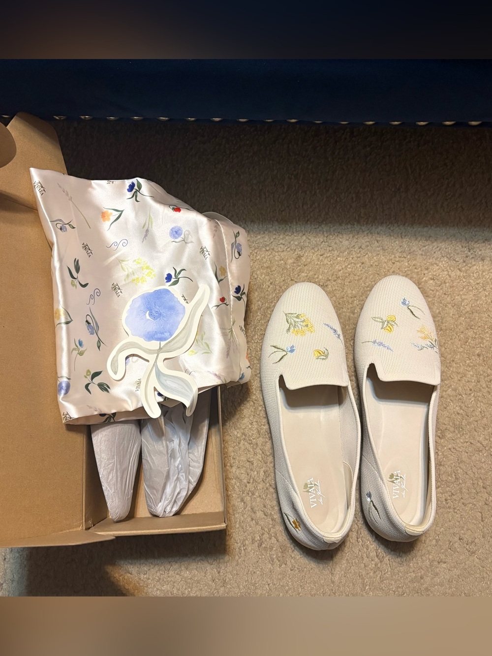 Vivaia Healing Garden Round-Toe Embroidered Loafers (Audrey) Sz US 11/EU 43